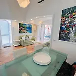 아파트 Luxury House 