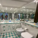 아파트 Luxury House 