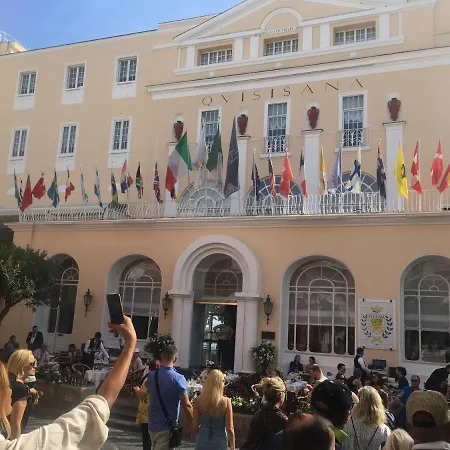 アパート Luxury House 