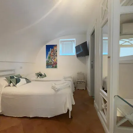 Luxury House In Pompeiana Via Camerelle Con Terrazza Vista Mare Apartment Capri