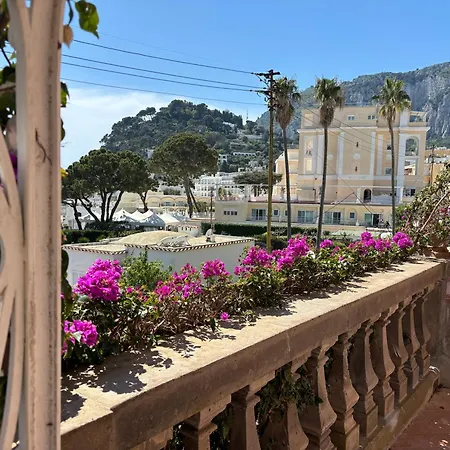 Apartamento Luxury House In Pompeiana Via Camerelle Con Terrazza Vista Mare Capri