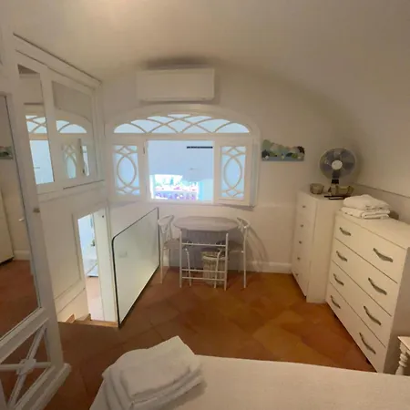 Apartamento Luxury House In Pompeiana Via Camerelle Con Terrazza Vista Mare Capri
